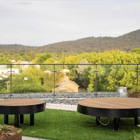 The Hamptons - Lux 2 Bed 2 Bath, Pool - Central Location Canberra Exterior photo