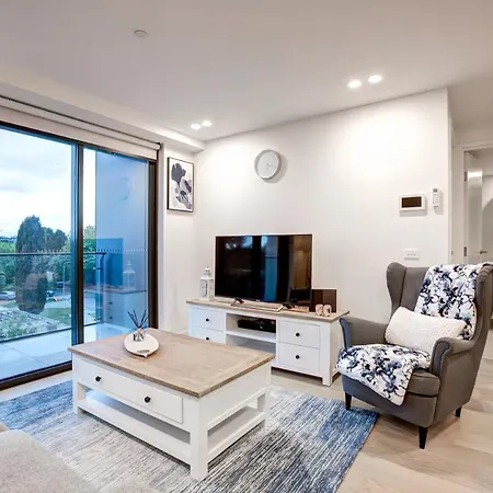 The Hamptons - Lux 2 Bed 2 Bath, Pool - Central Location Canberra Exterior photo